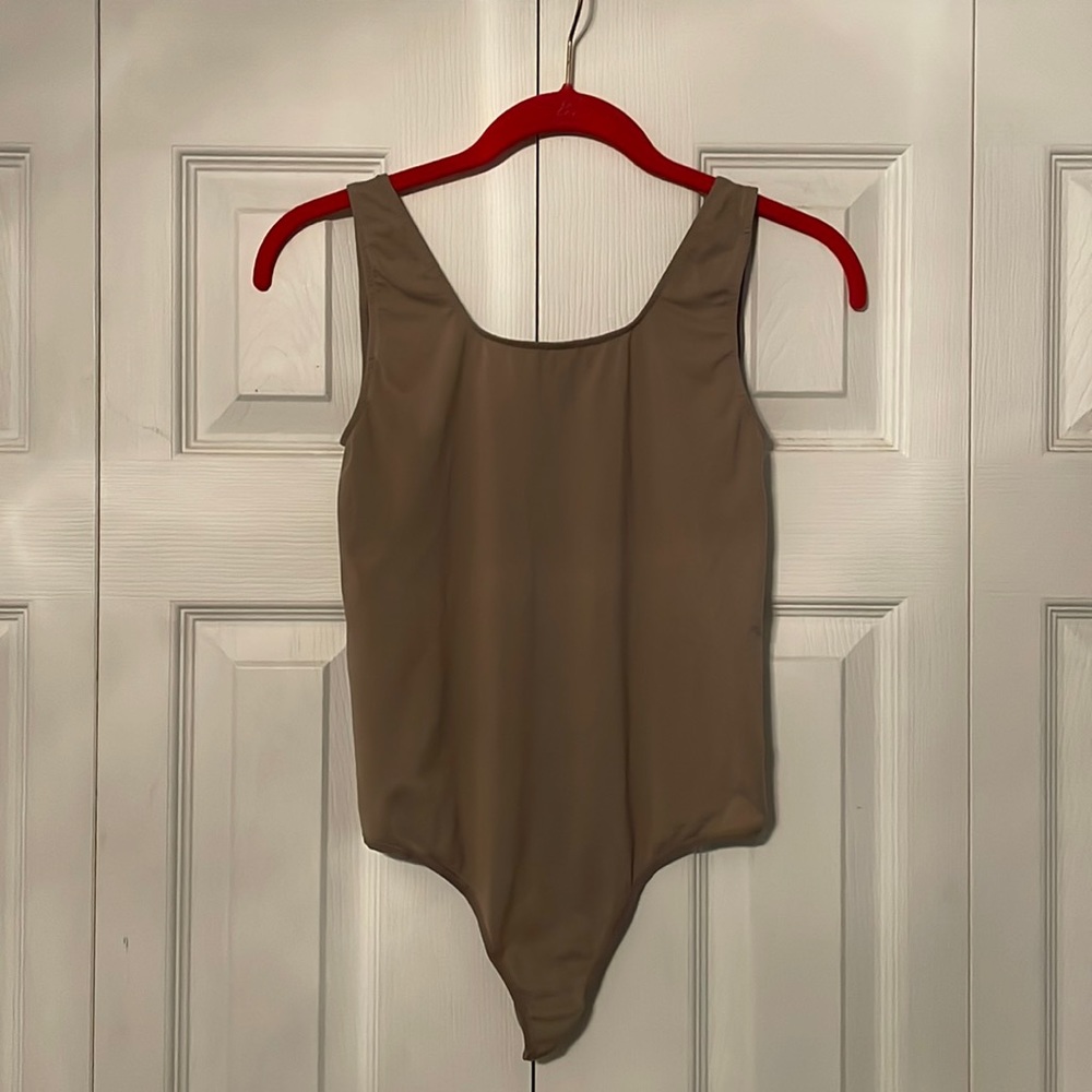 Skims Sculpting Body Suit